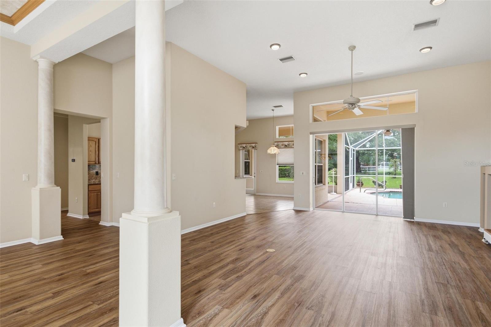 926 E Triple Crown Loop Property Photo 14