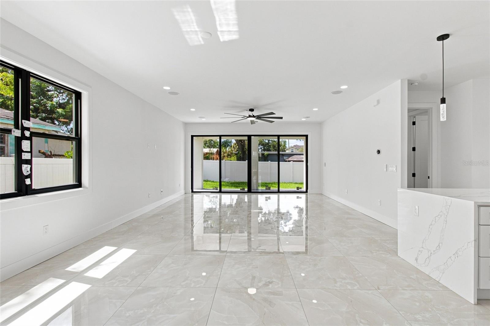 4122 W Nassau St Property Photo 11