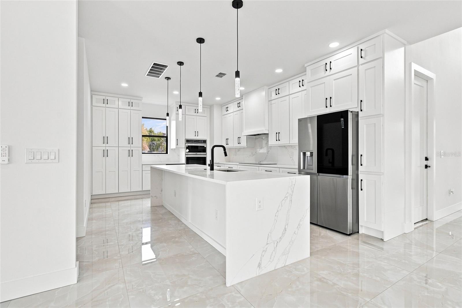 4122 W Nassau St Property Photo 17