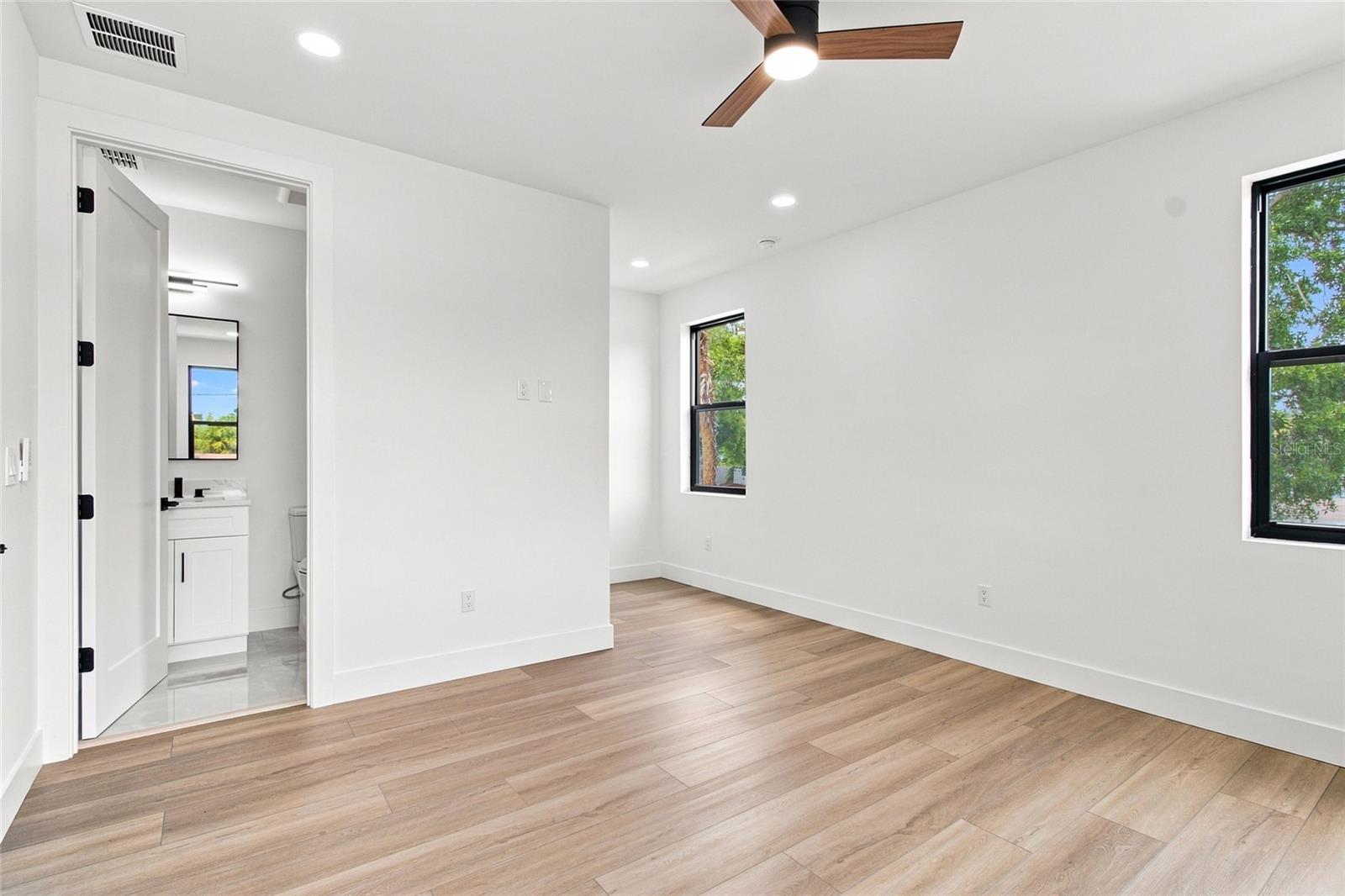 4122 W Nassau St Property Photo 37
