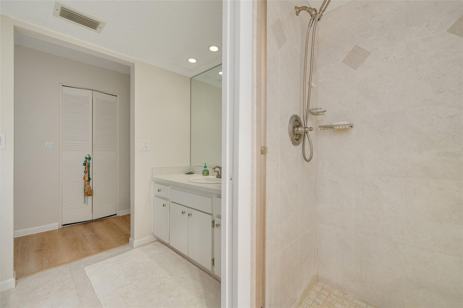 700 Starkey Rd #323 Property Photo 22
