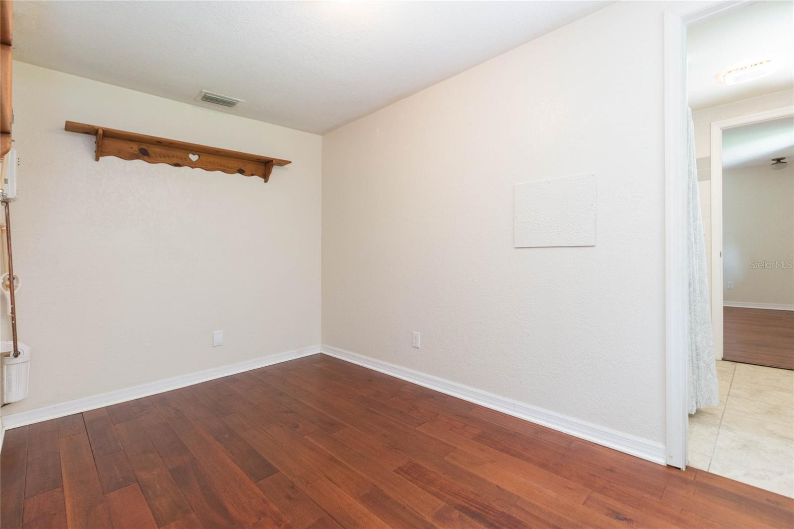 8719 Handcart Rd Property Photo 15