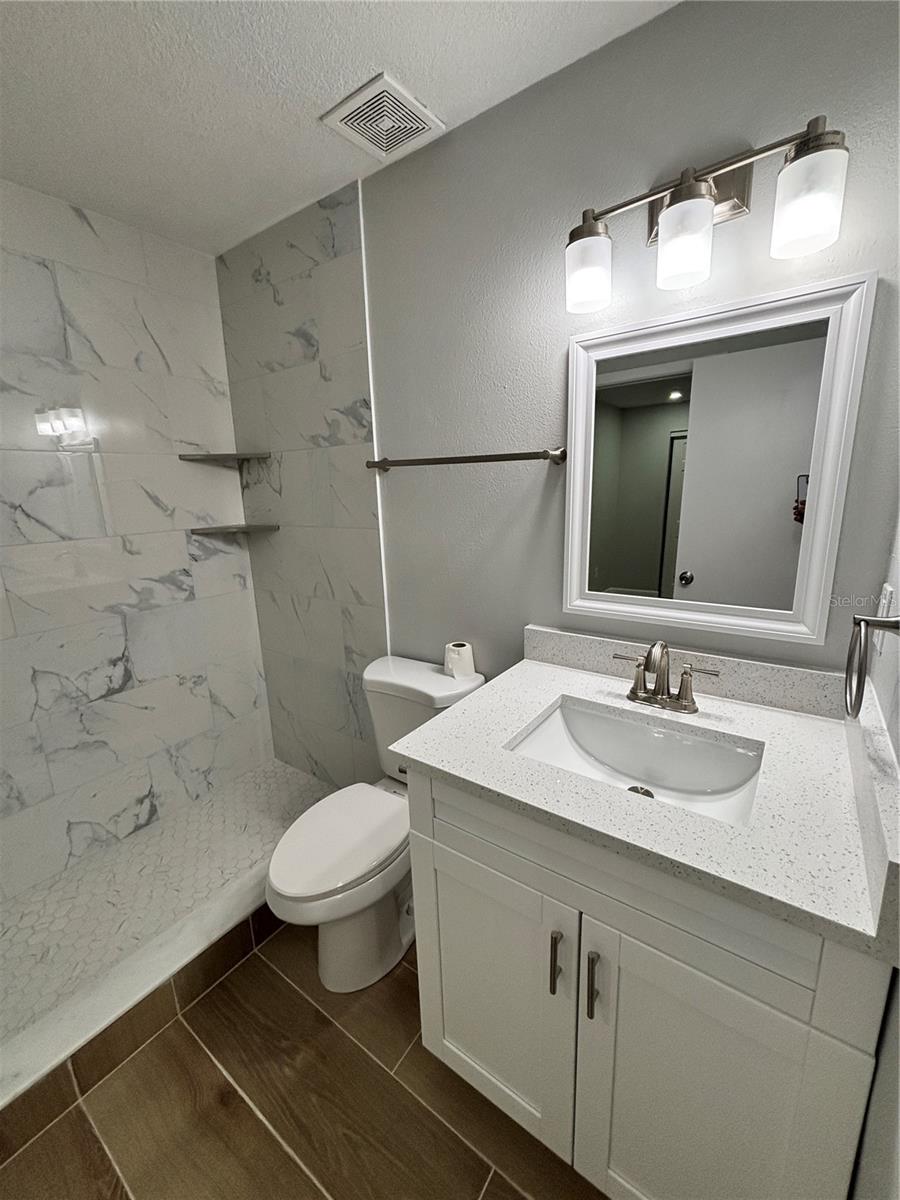 14025 Village View Dr Property Photo 12