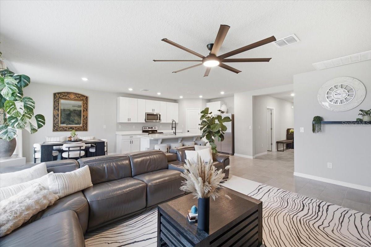10119 Daybreak Gln Property Photo 5