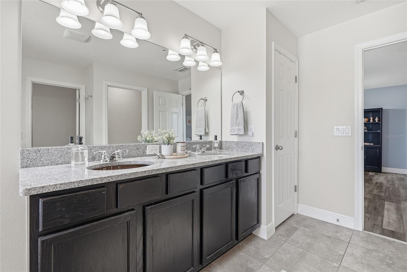 10229 Newminster Loop Property Photo 30