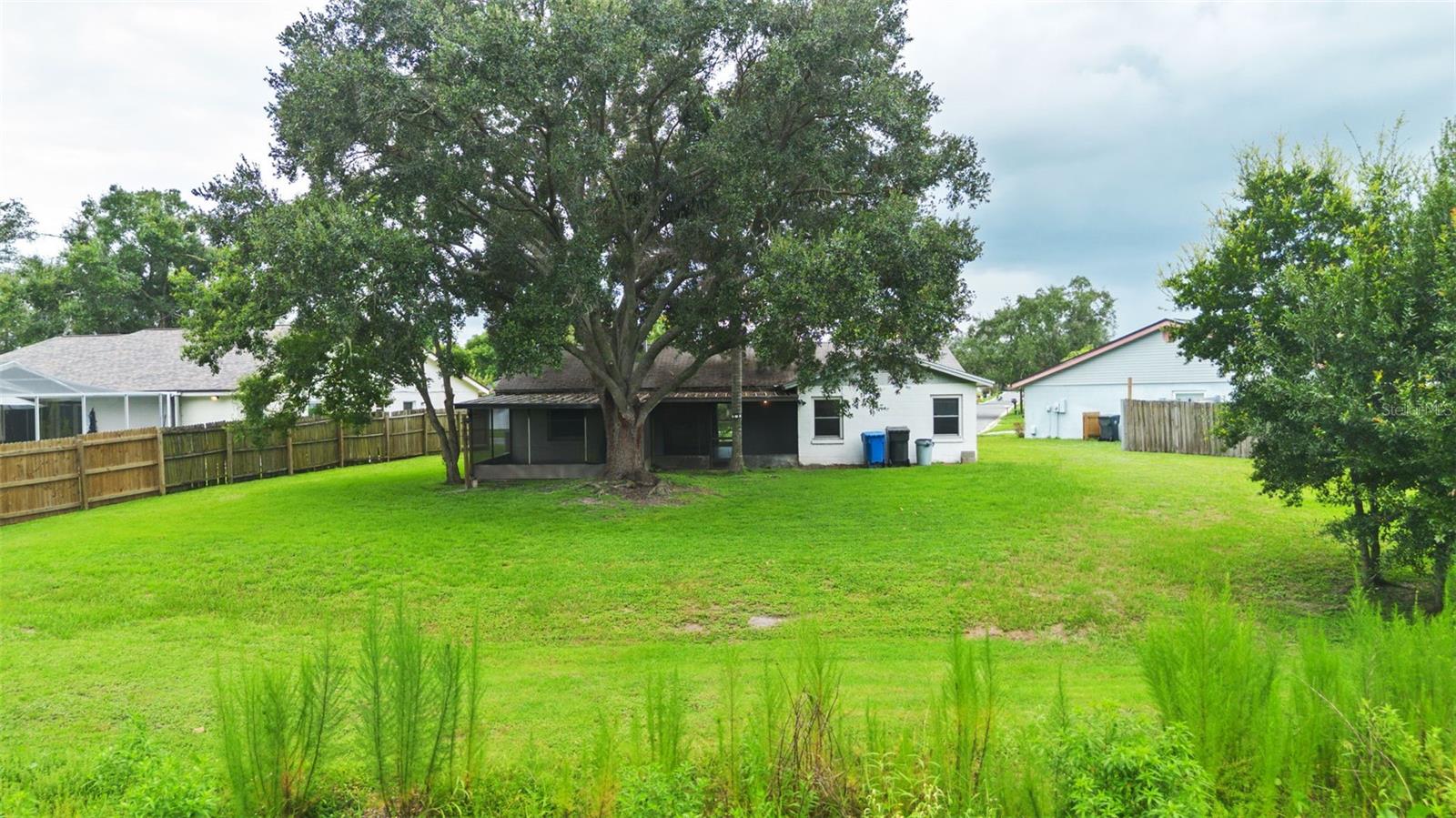 629 Stillview Cir Property Photo 2