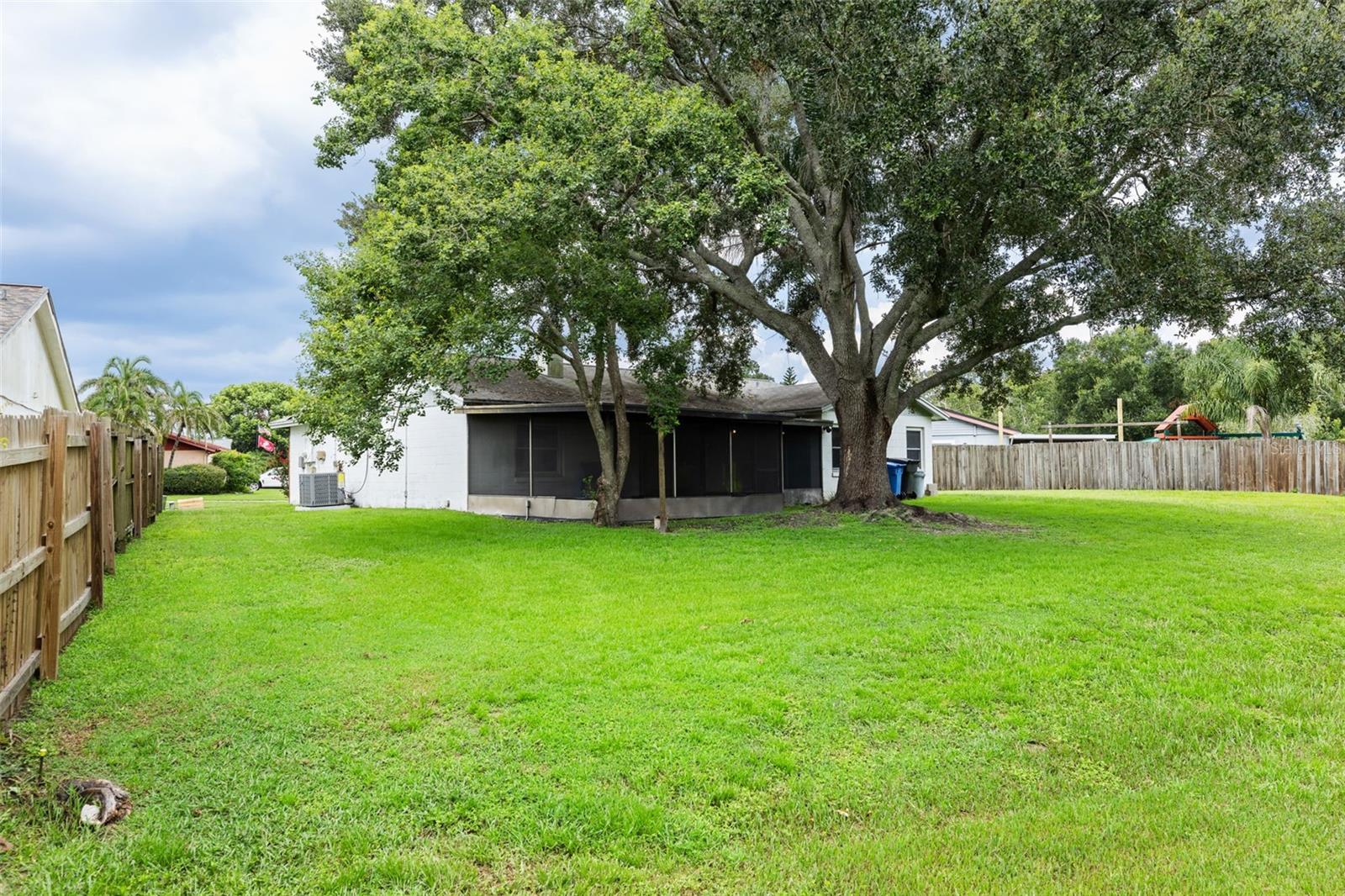629 Stillview Cir Property Photo 32