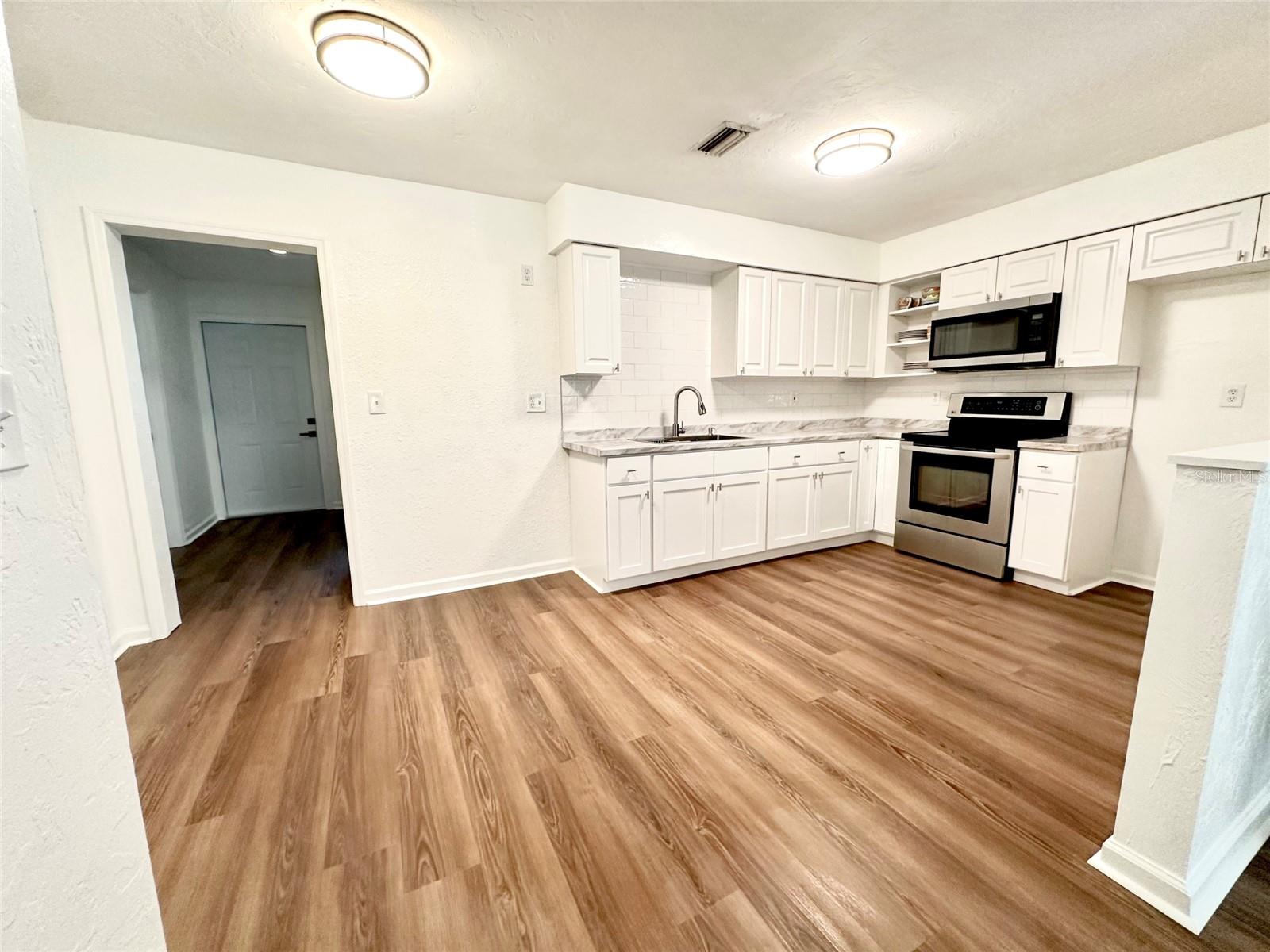 121 Granada Blvd Property Photo 3