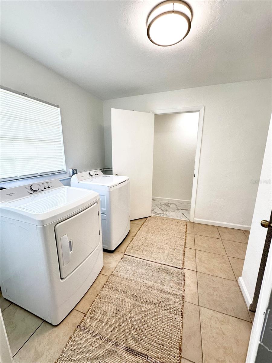121 Granada Blvd Property Photo 20