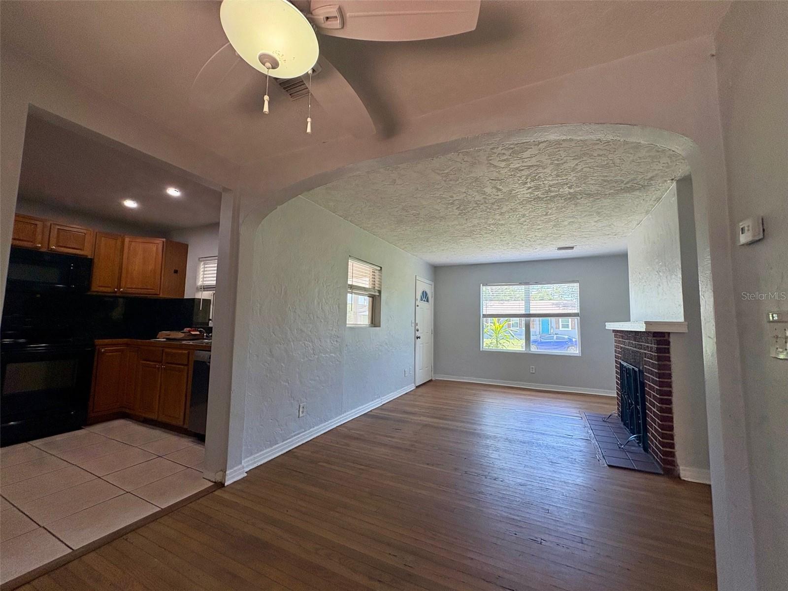 TB8537659 Property Photo 5