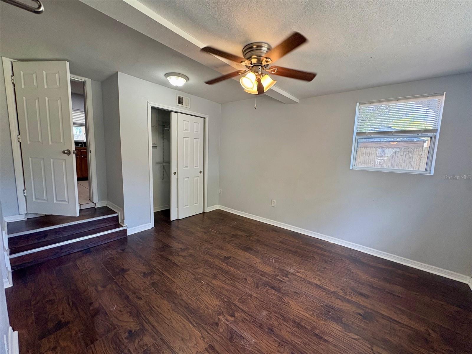TB8537659 Property Photo 9