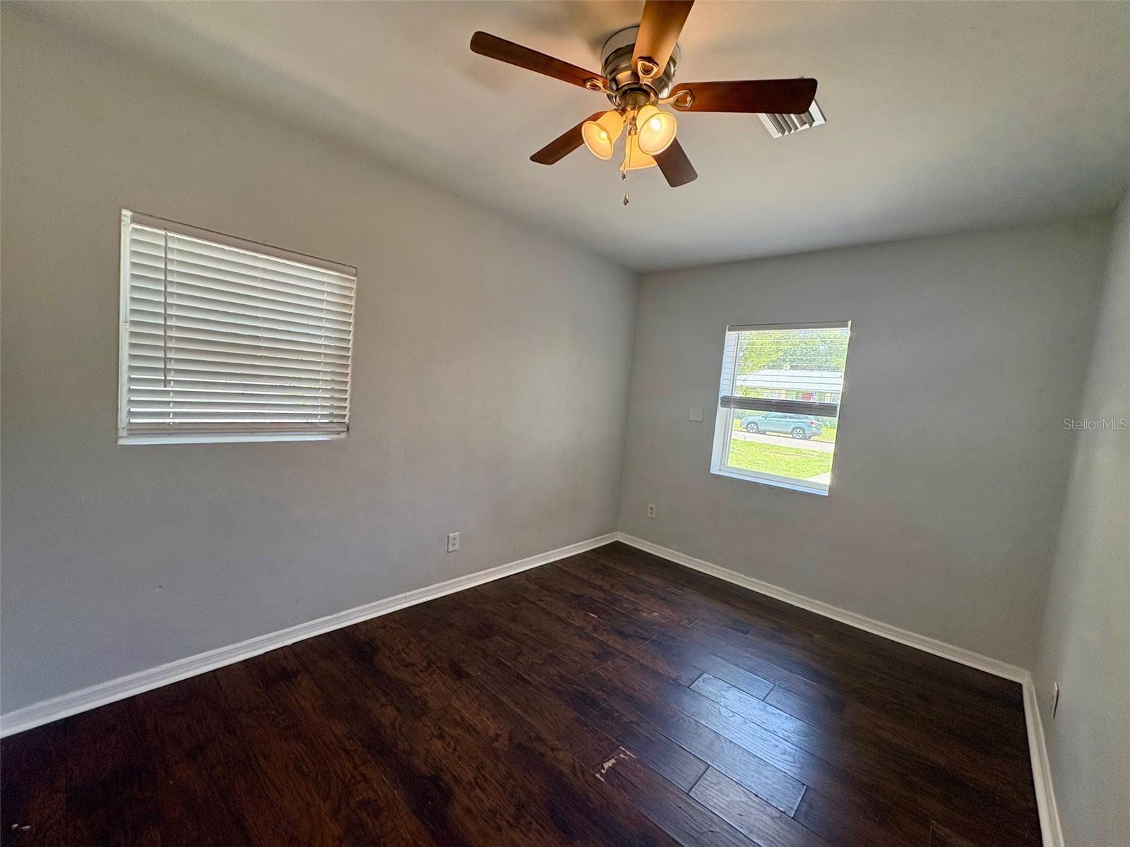TB8537659 Property Photo 13