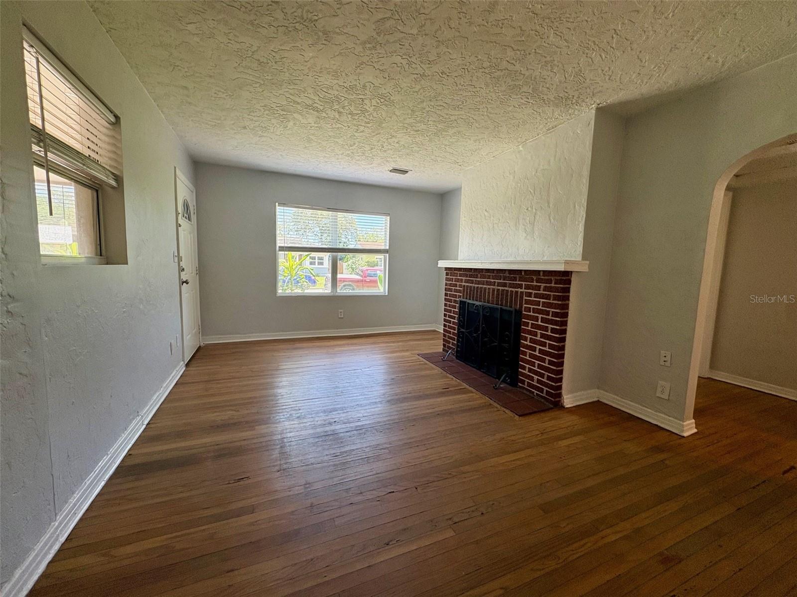 TB8537659 Property Photo 16