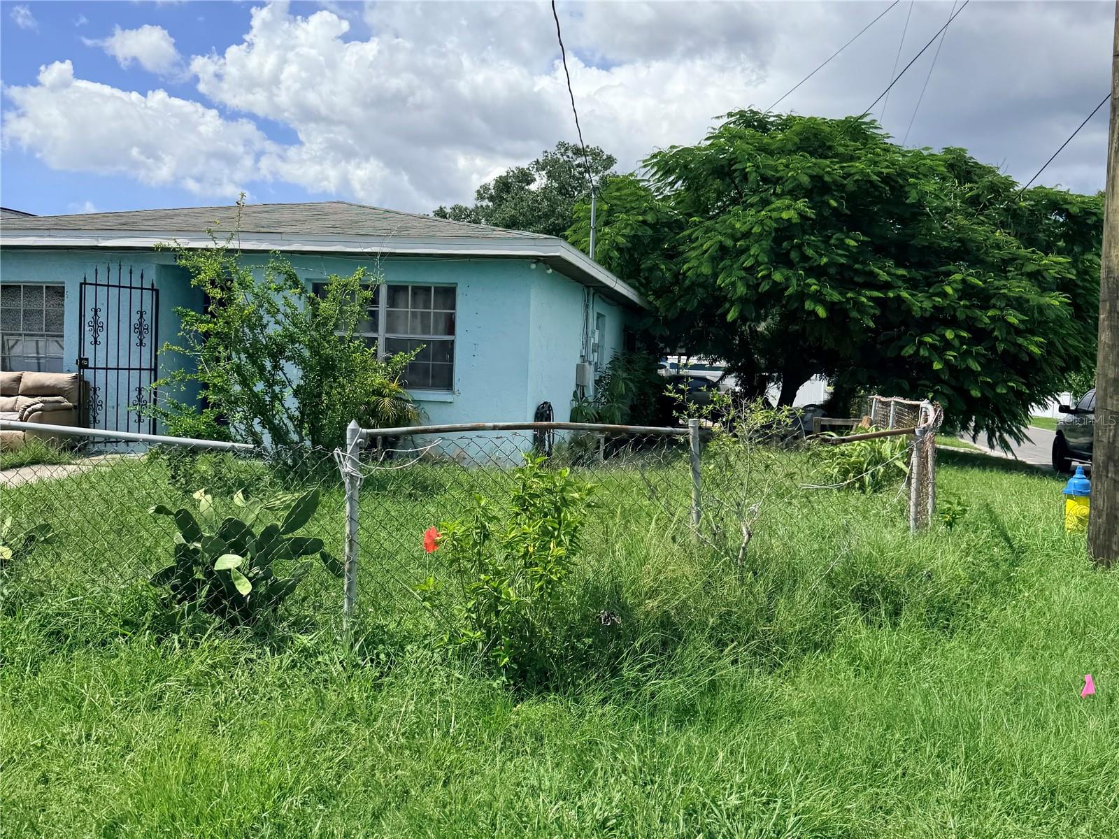 3915 W Broad St Property Photo 6