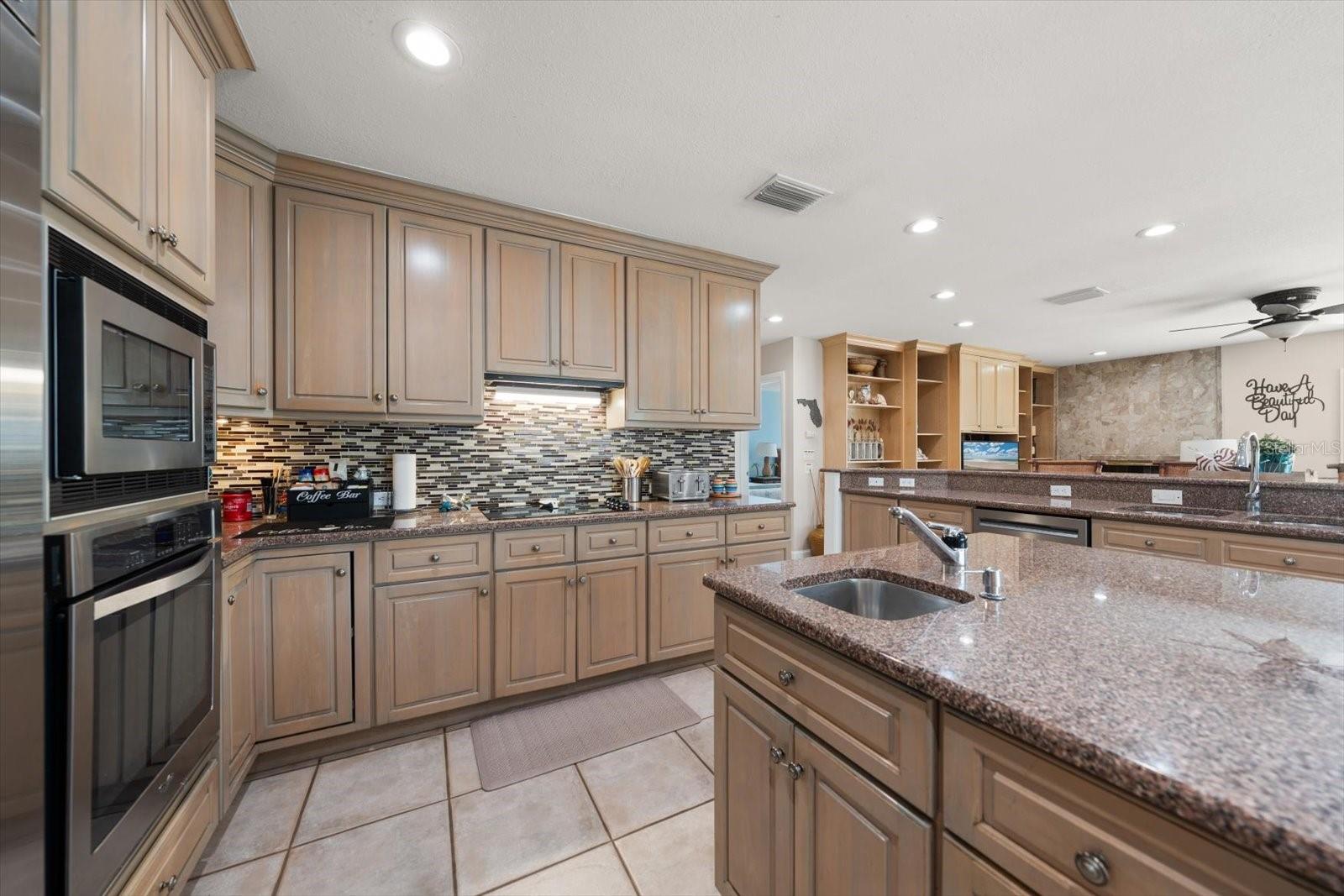 2308 Beach Trl Property Photo 8