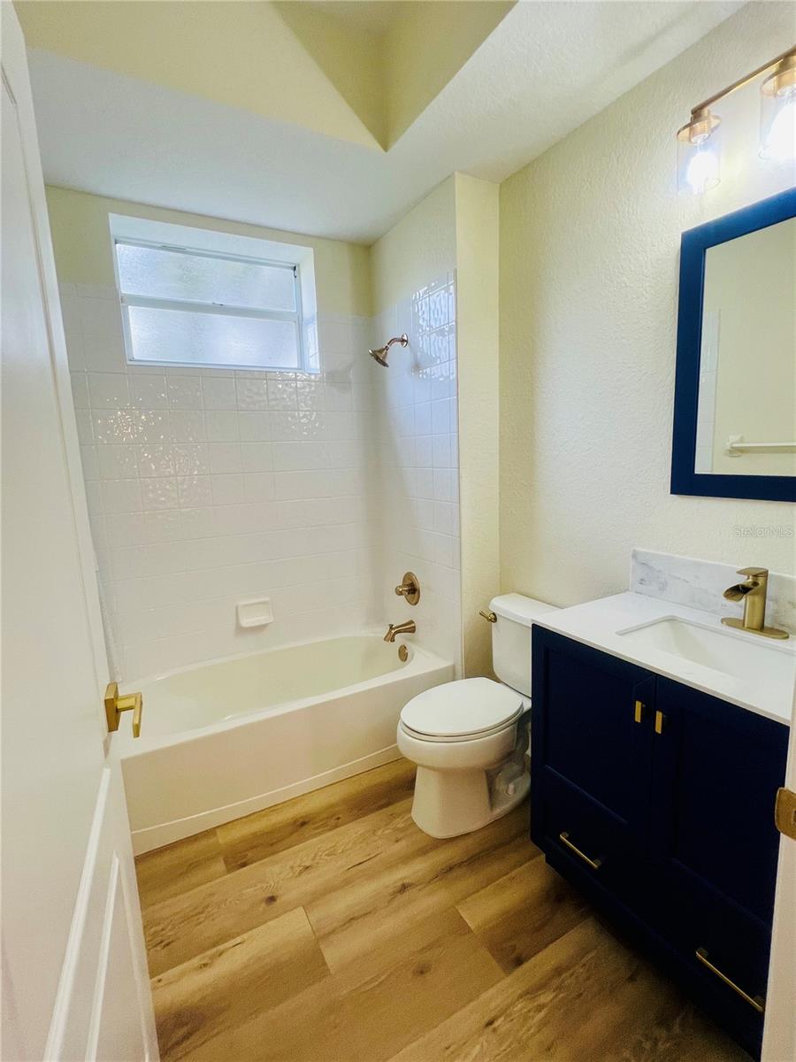 1920 Heron Cove Dr #1920 Property Photo 9