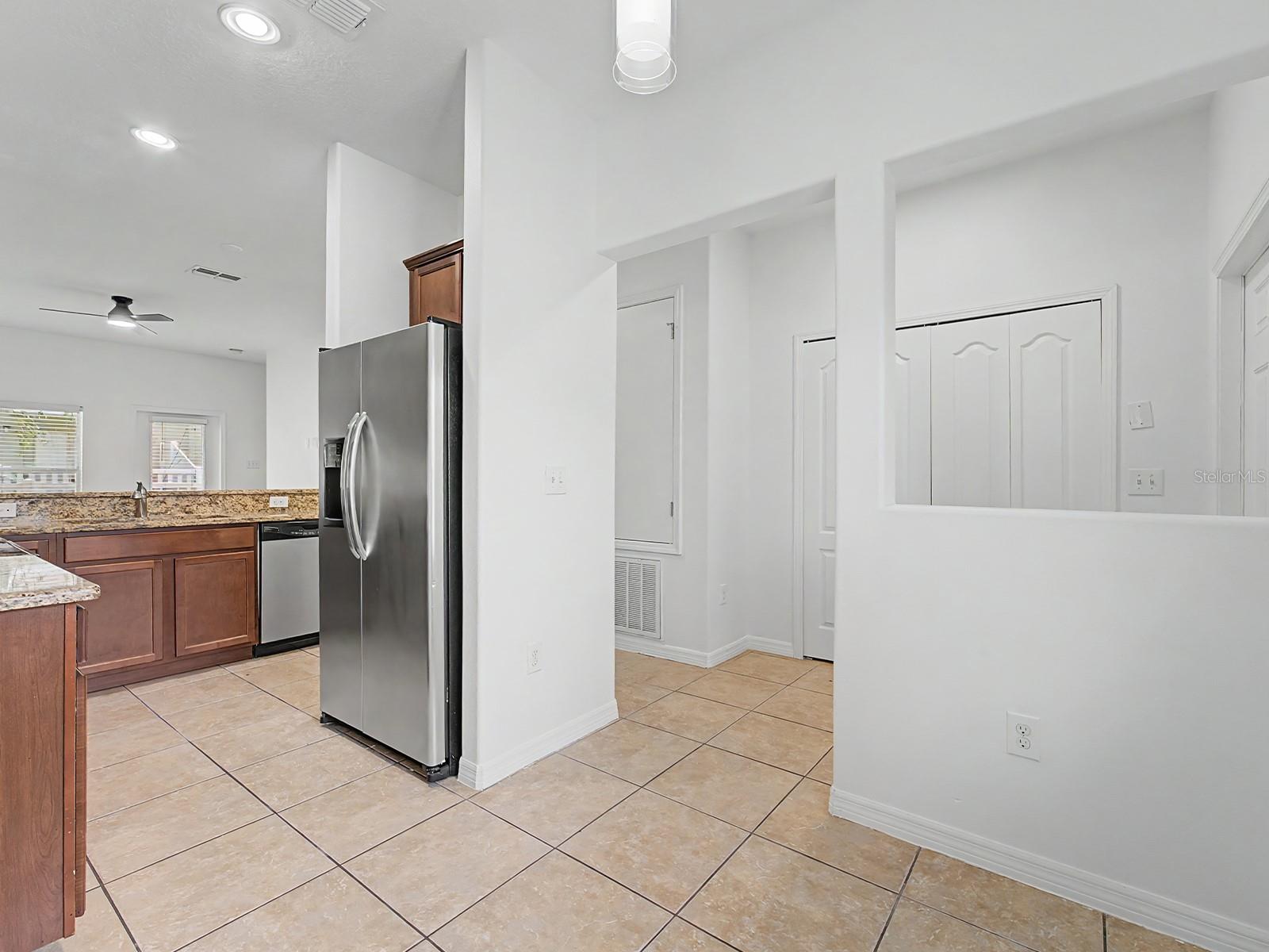 8518 Gablebend Way Property Photo 4