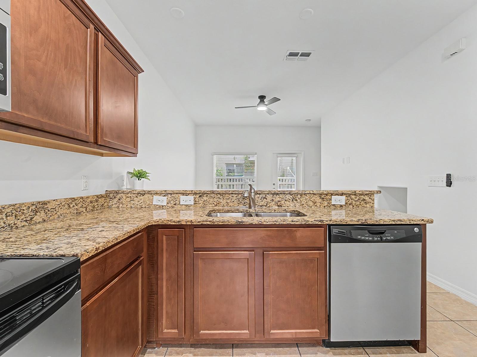 8518 Gablebend Way Property Photo 6