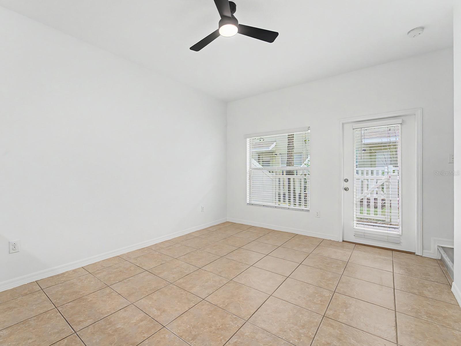8518 Gablebend Way Property Photo 8