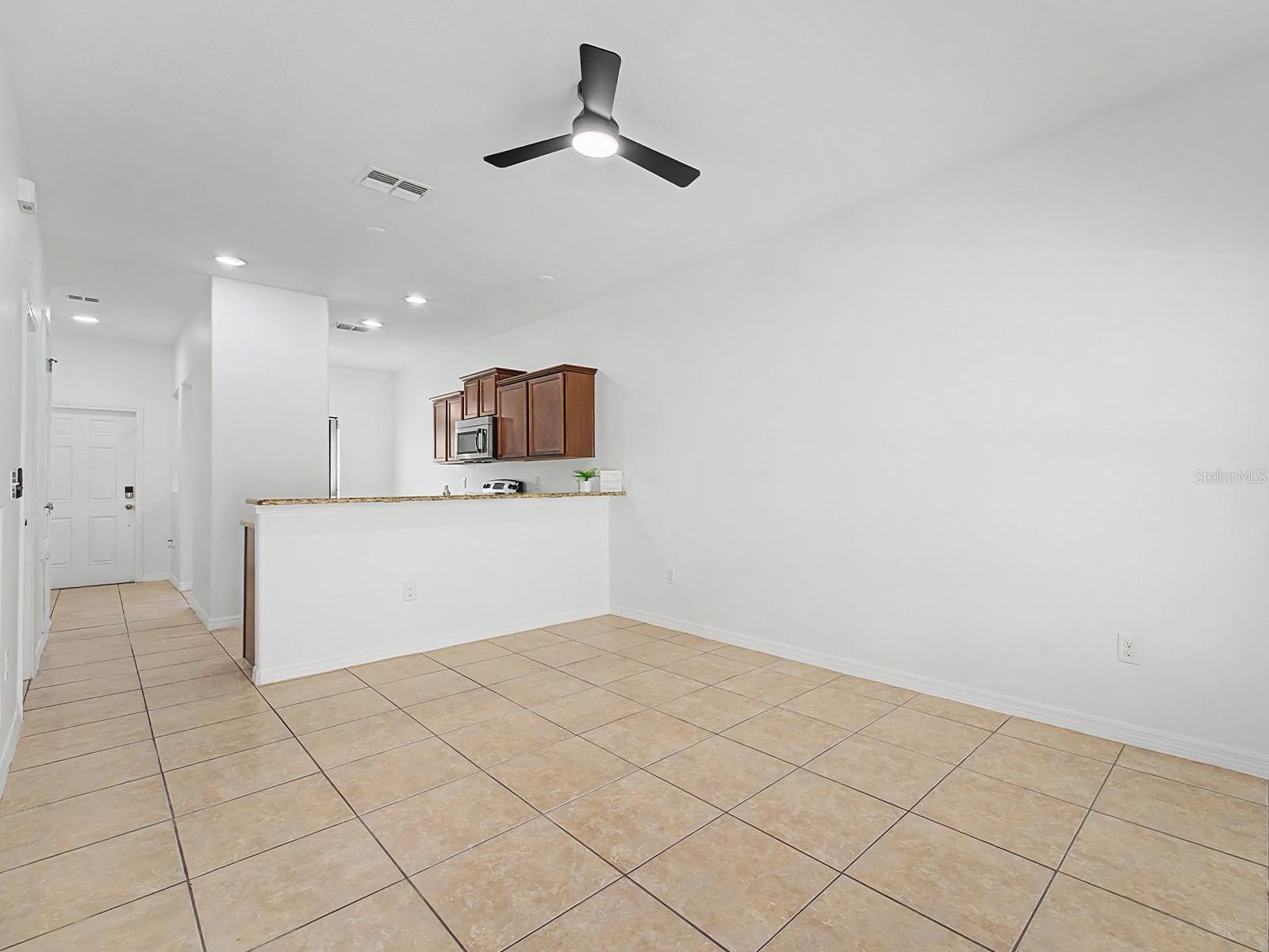 8518 Gablebend Way Property Photo 9