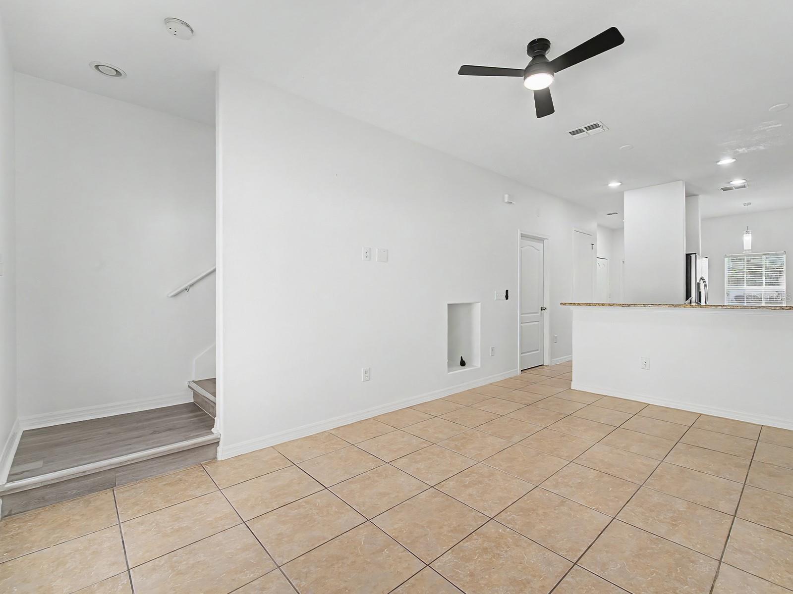 8518 Gablebend Way Property Photo 10