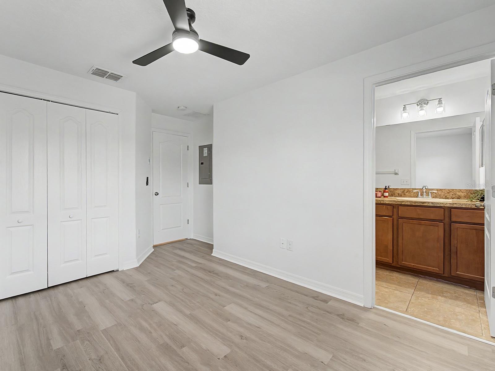8518 Gablebend Way Property Photo 16
