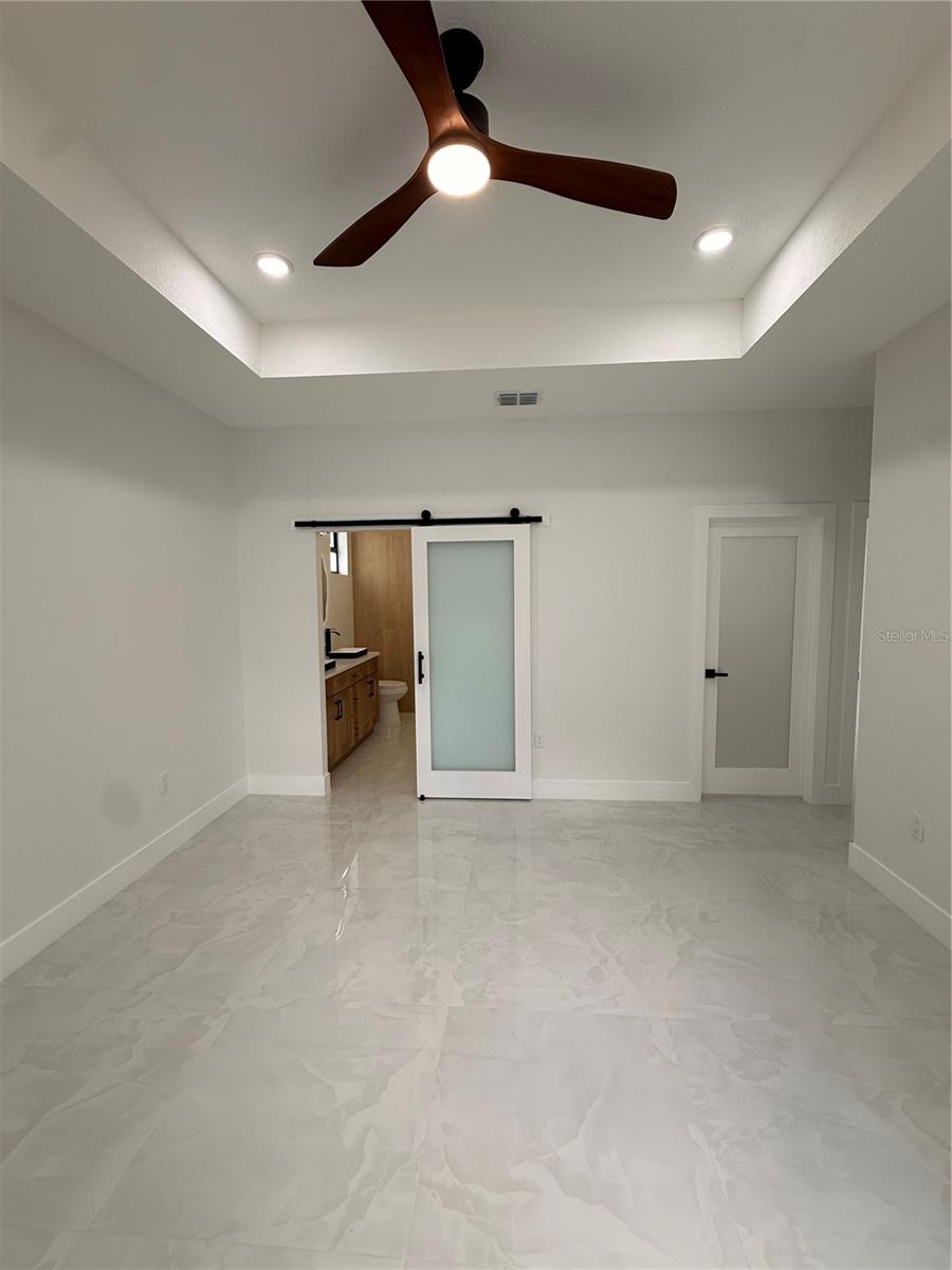 8208 N Elmer St Property Photo 17