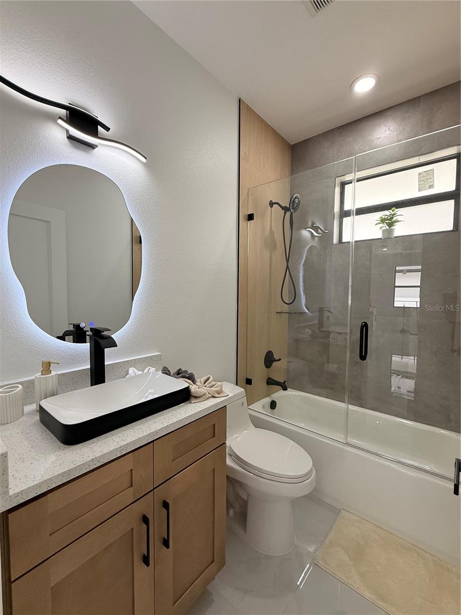 8208 N Elmer St Property Photo 23