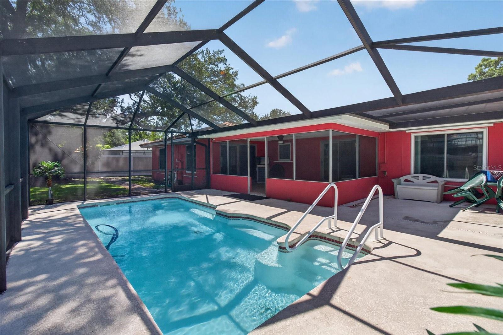 13497 Oval Dr E Property Photo 2