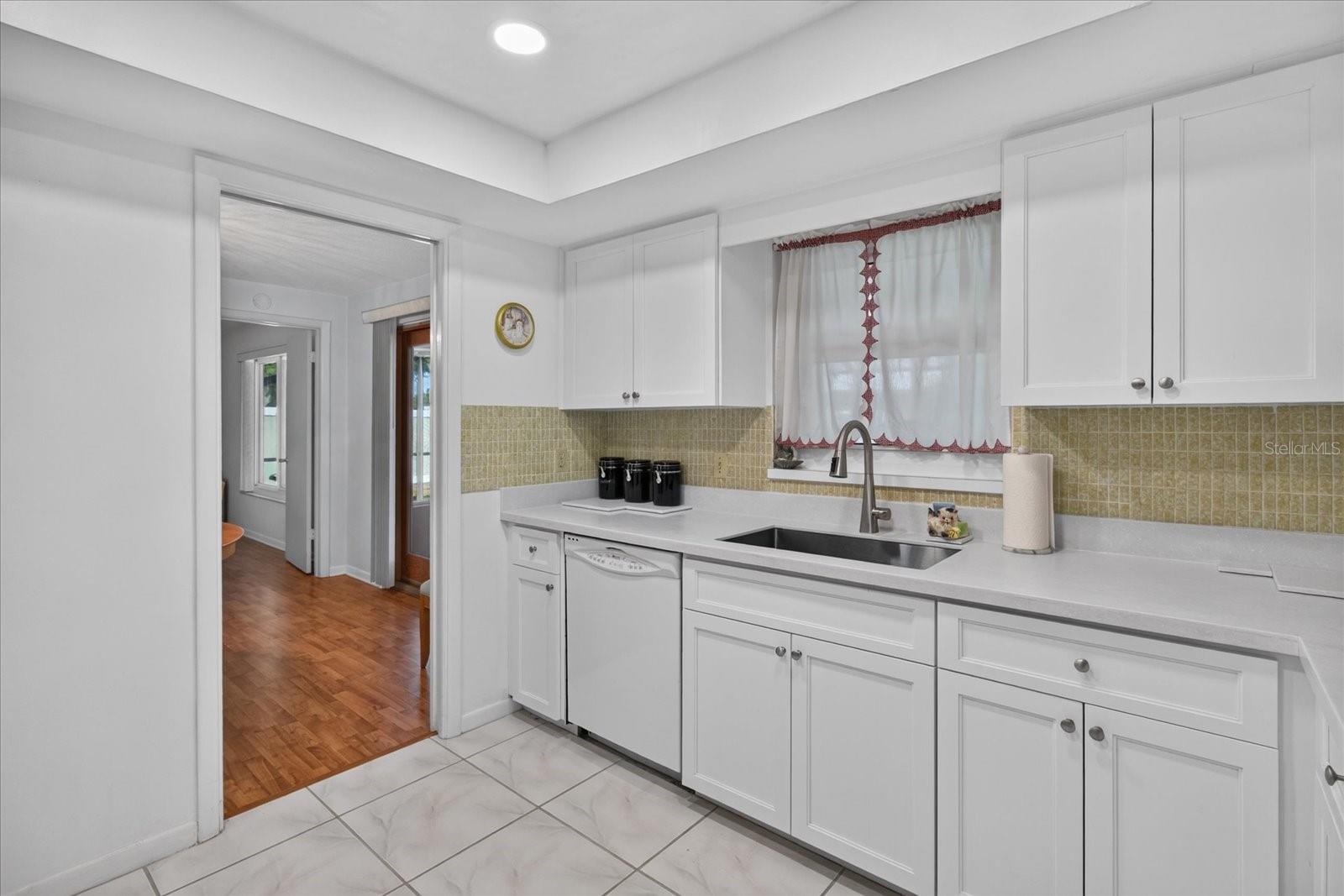 13497 Oval Dr E Property Photo 5