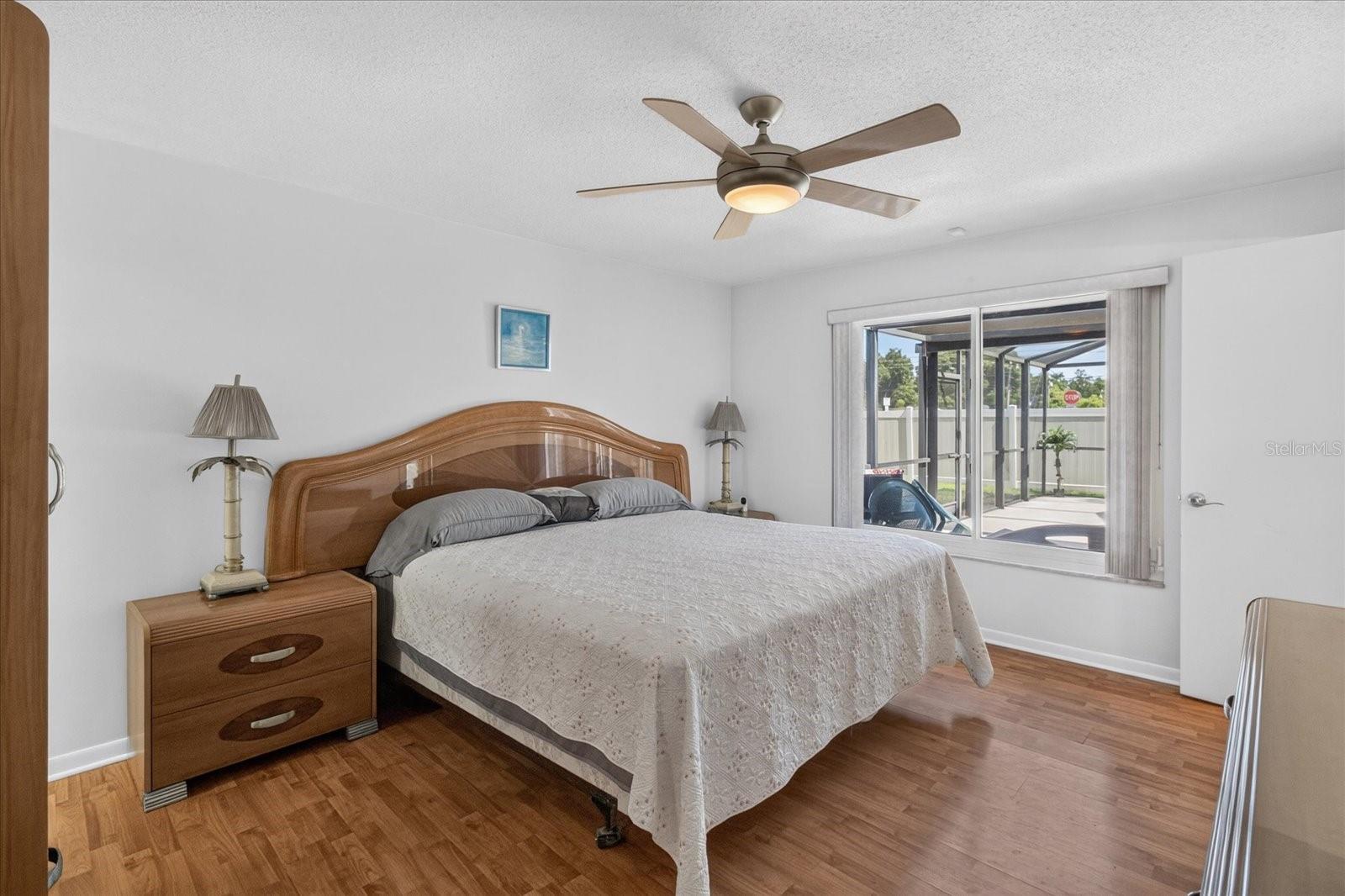 13497 Oval Dr E Property Photo 8