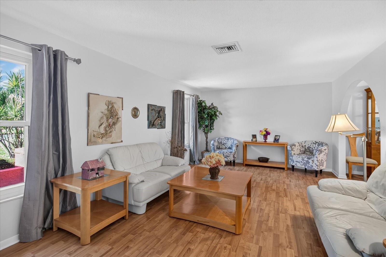 13497 Oval Dr E Property Photo 29