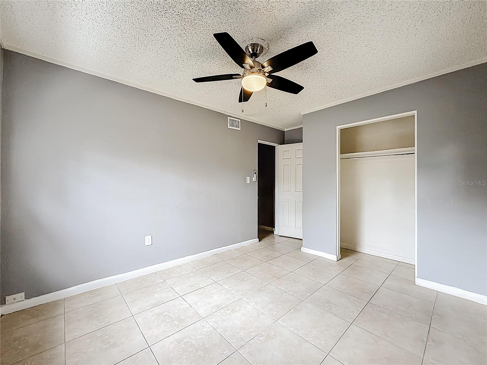 927 Hoffner Ave Property Photo 9
