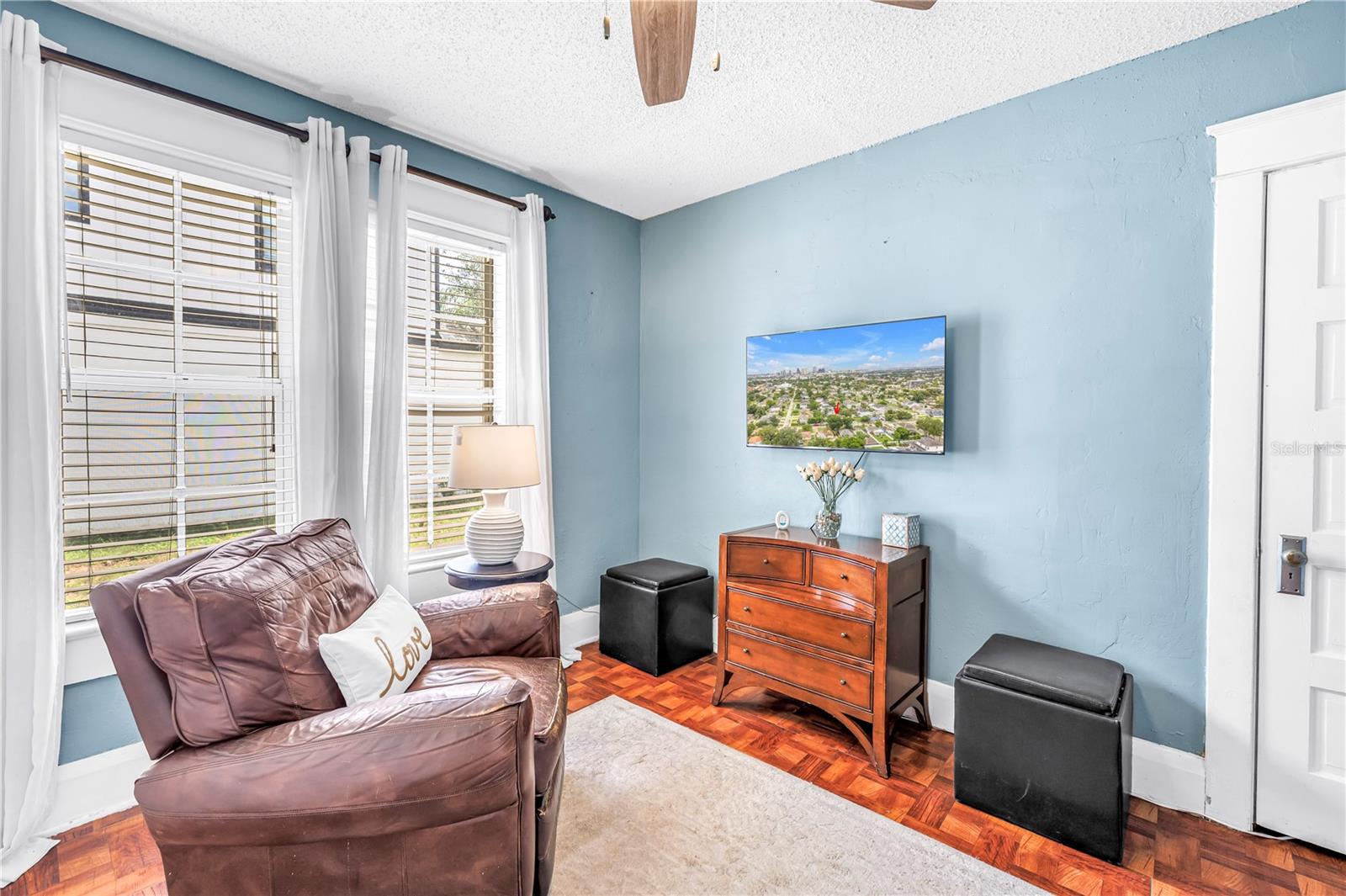 2711 W Fig St Property Photo 13