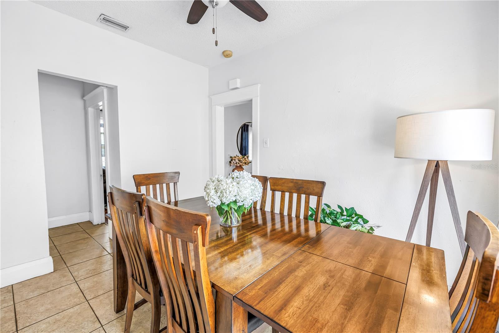 2711 W Fig St Property Photo 18