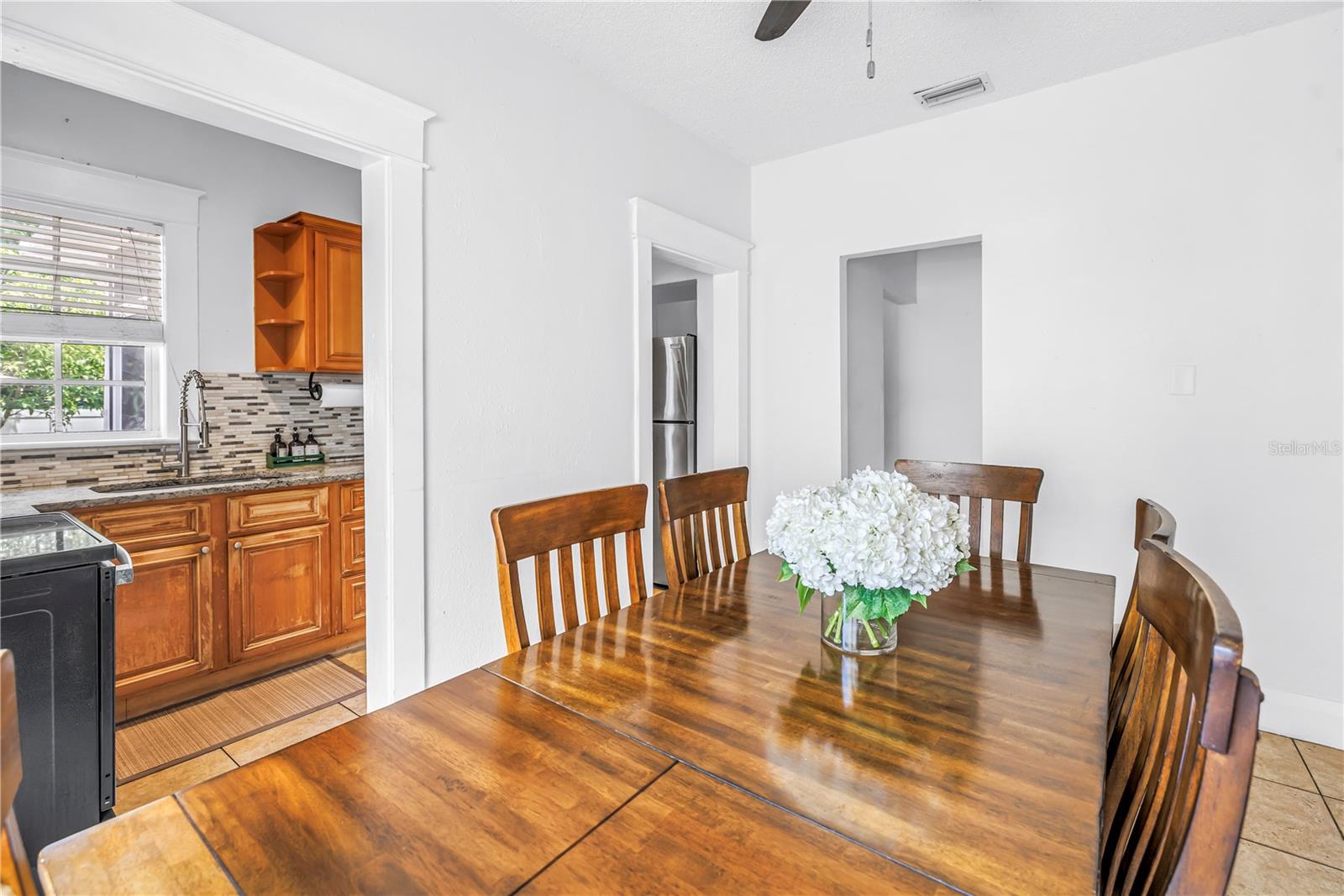 2711 W Fig St Property Photo 19