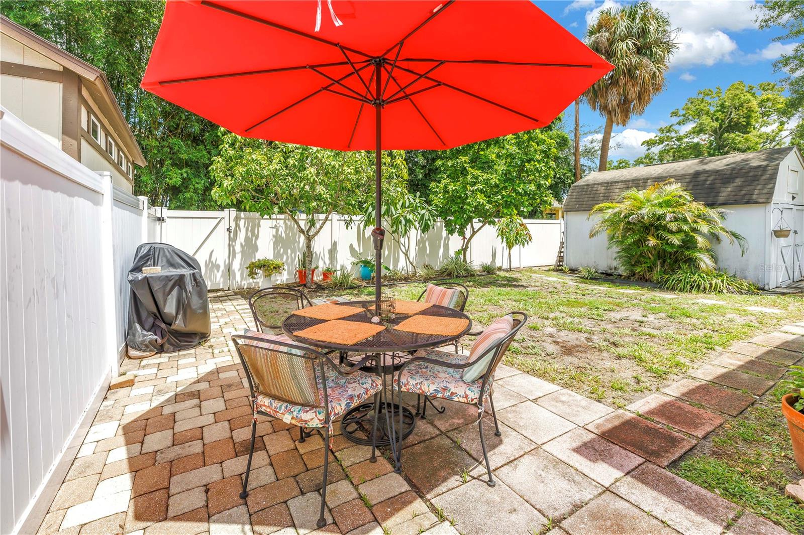 2711 W Fig St Property Photo 29