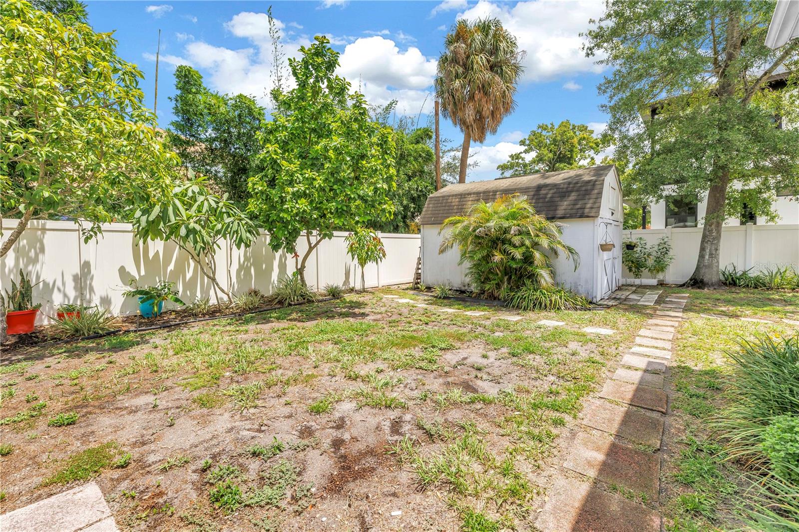 2711 W Fig St Property Photo 30