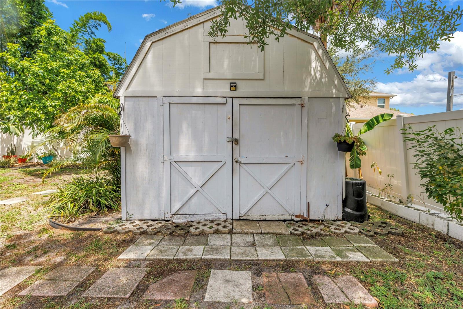 2711 W Fig St Property Photo 40