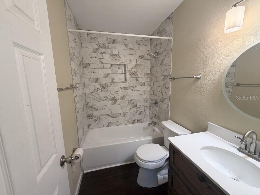 2209 Euclid Cir S Property Photo 10