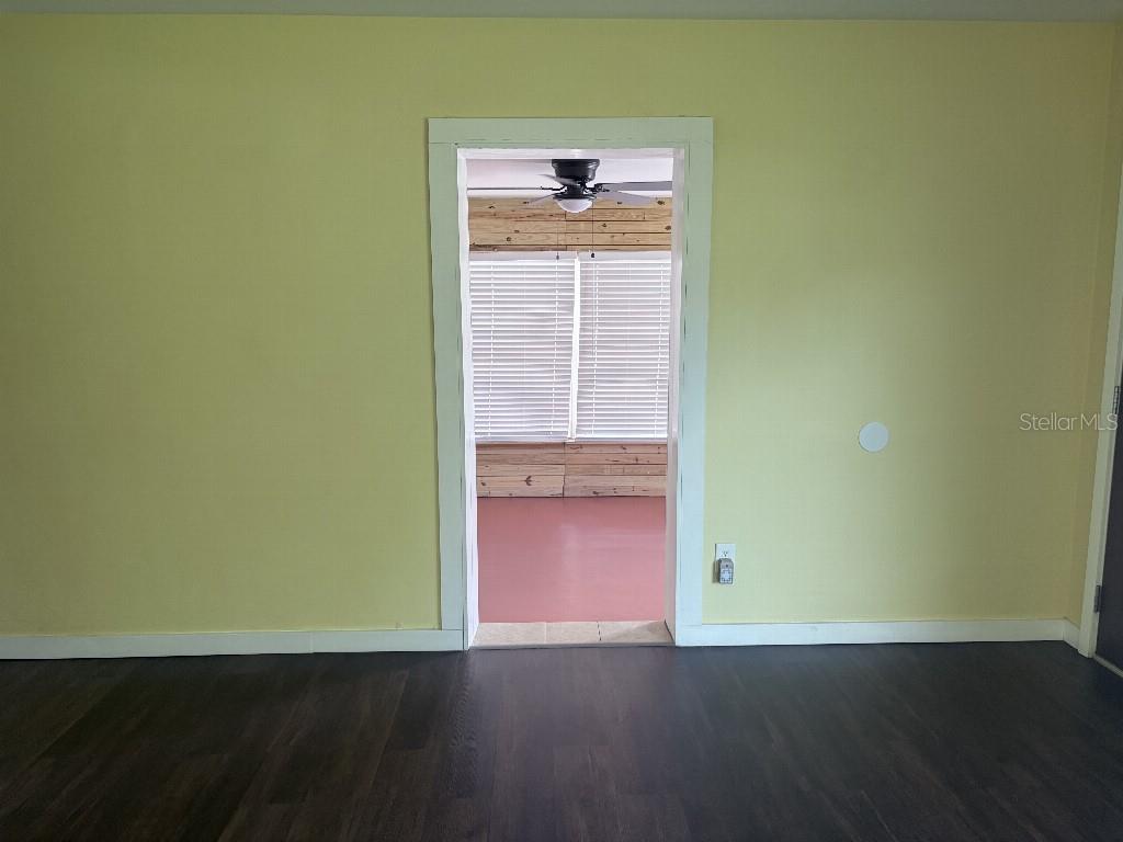 2209 Euclid Cir S Property Photo 12