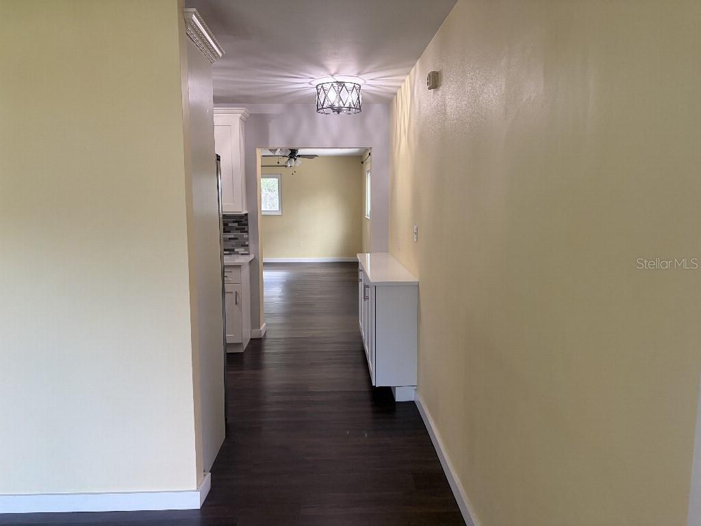 2209 Euclid Cir S Property Photo 17