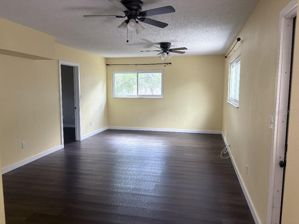 2209 Euclid Cir S Property Photo 21