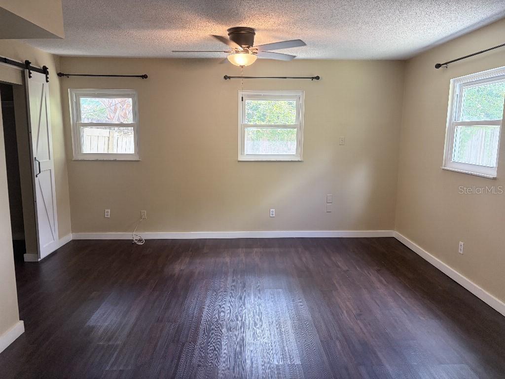 2209 Euclid Cir S Property Photo 24