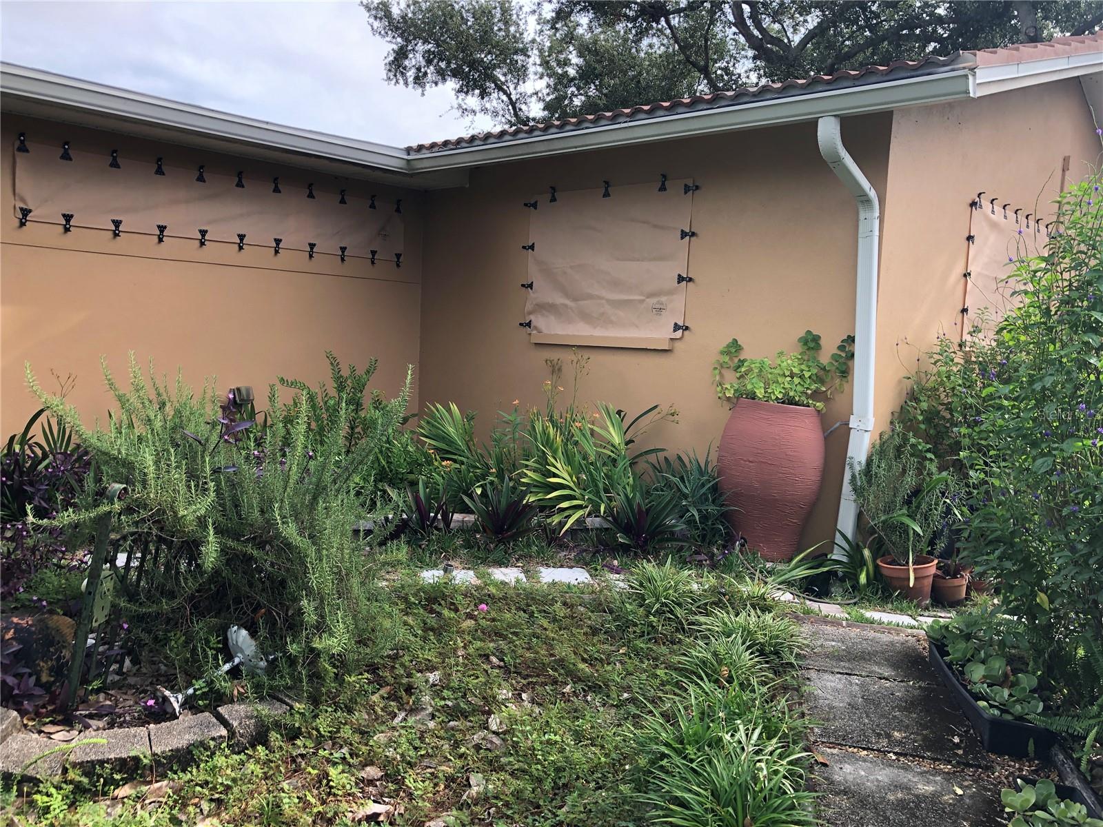 1874 Wateroak Dr W Property Photo 23
