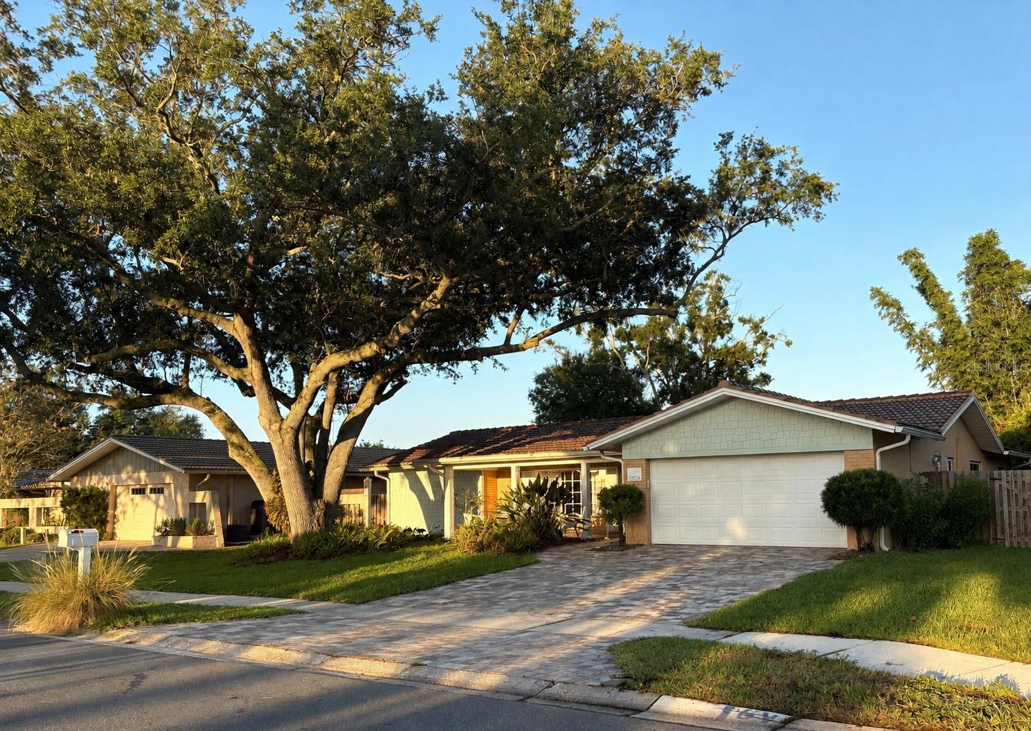 1874 Wateroak Dr W Property Photo 23