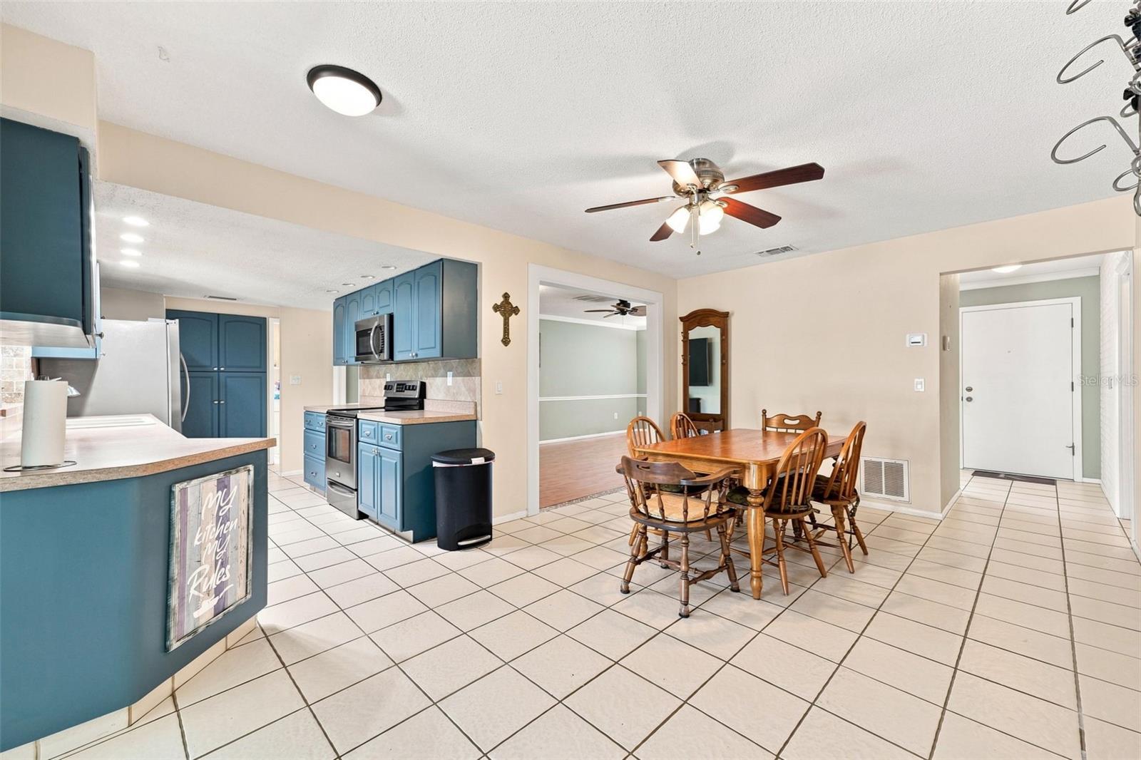 2069 Kingfisher Dr Property Photo 18
