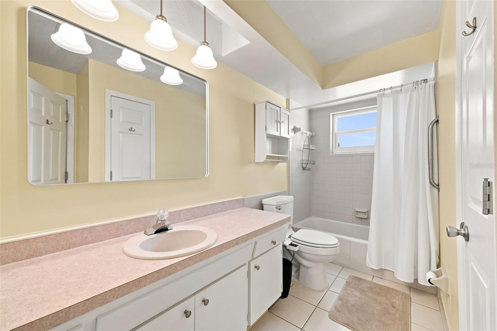 2069 Kingfisher Dr Property Photo 36