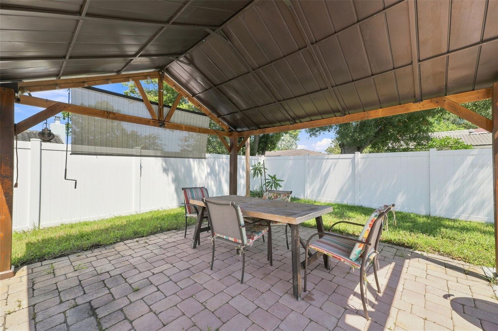2069 Kingfisher Dr Property Photo 44