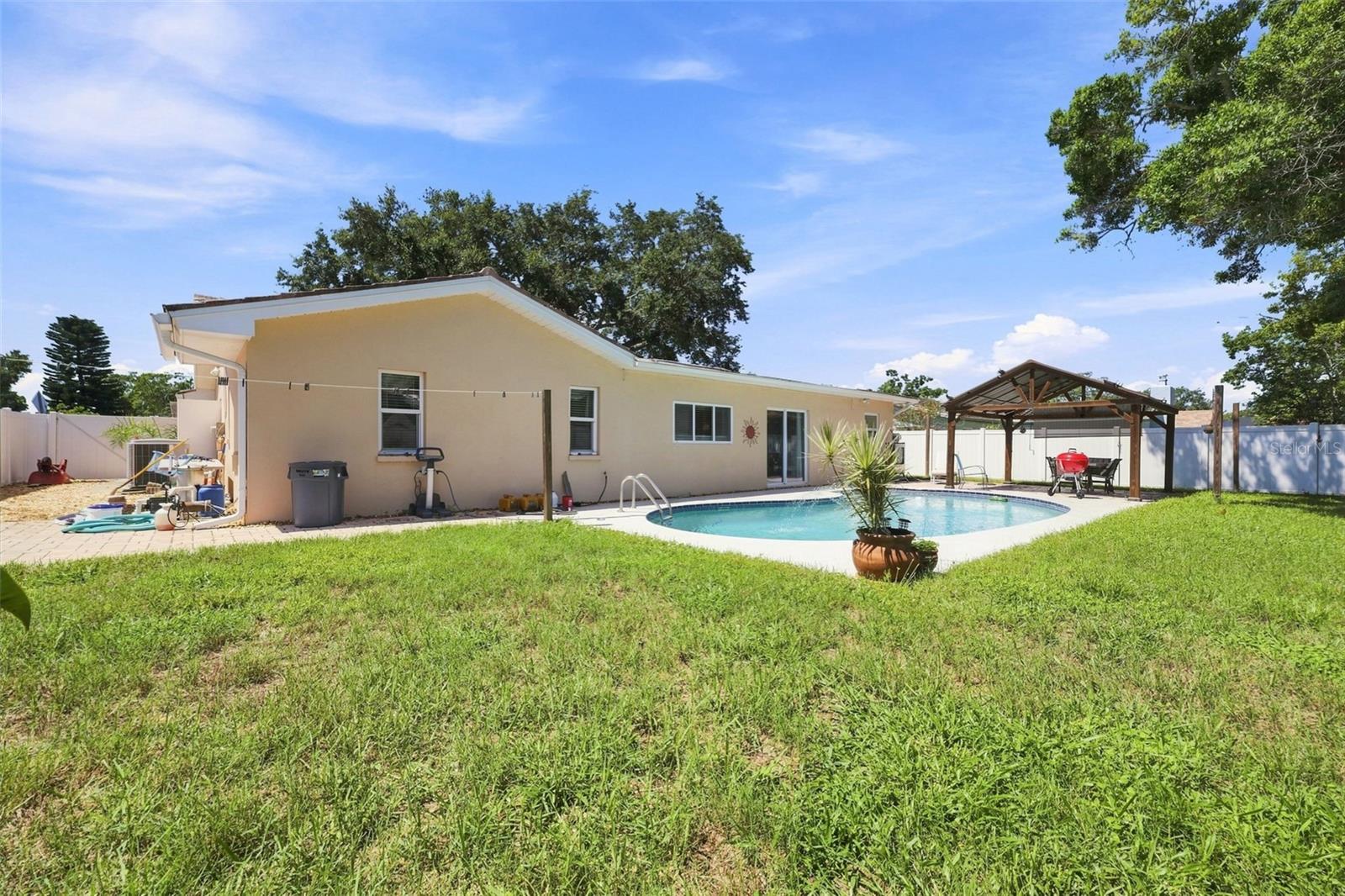 2069 Kingfisher Dr Property Photo 48